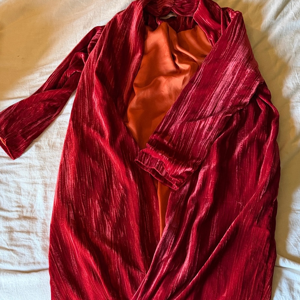 GARÇONNE Elegant Red Velvet Robe